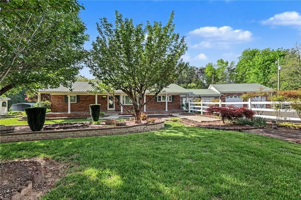 1362 Us Highway 311 N, Walnut Cove, NC 27052 - #1