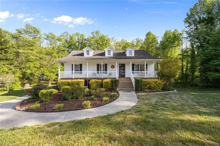 20 Collin Lane, Thomasville, NC 27360 - #2