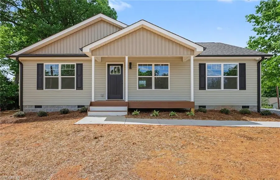 407 Park Street, Randleman, NC 27317 - #2