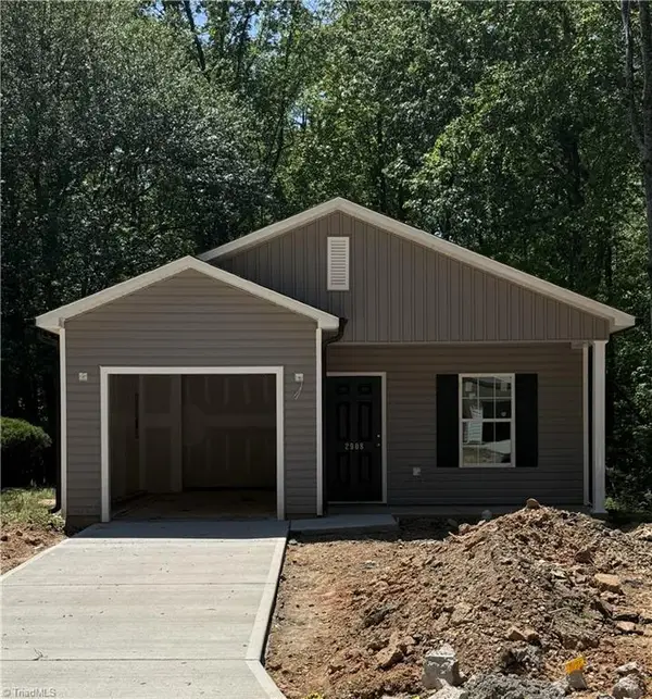 2908 Bainbridge Drive, Winston-Salem, NC 27105