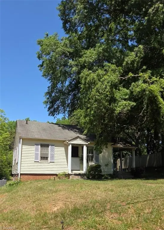 2709 Eastwood Drive, Winston-Salem, NC 27107