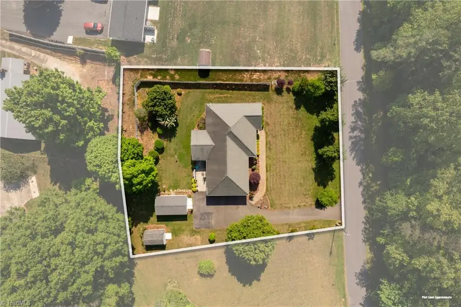 717 Westridge Drive, Pilot Mountain, NC 27041 - #3