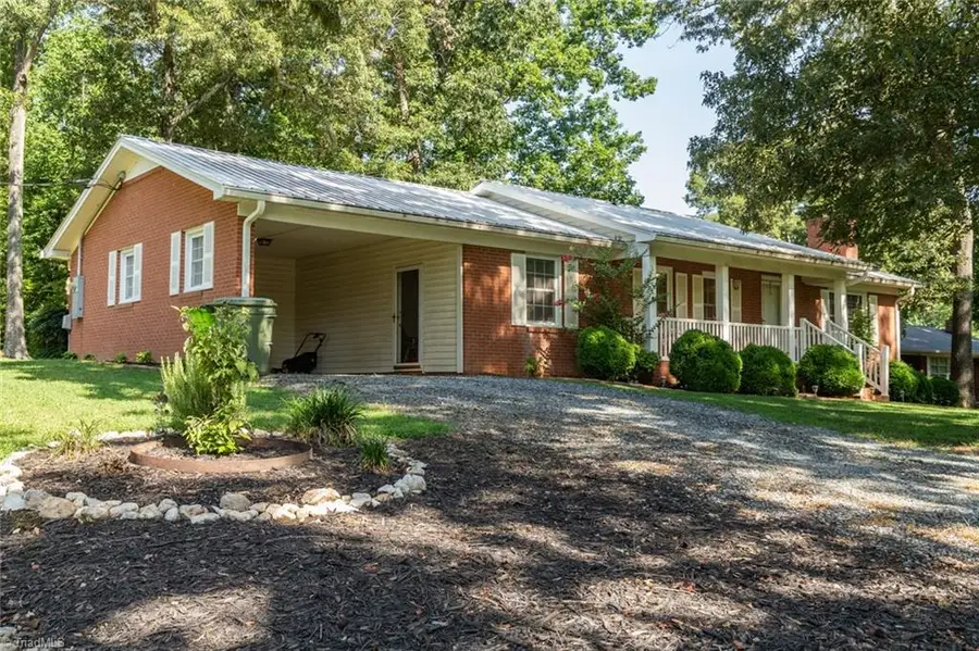 262 Boggs Road, Thomasville, NC 27360 - #2