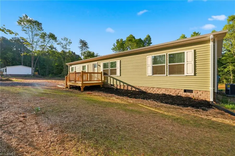 4433 Old Us Highway 421, Hamptonville, NC 27020 - #3