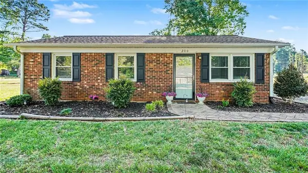 200 Redwood Bend, King, NC 27021