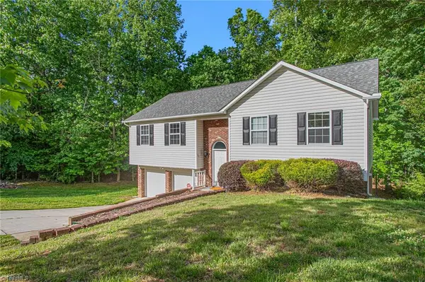 2013 Priya Street, Thomasville, NC 27360