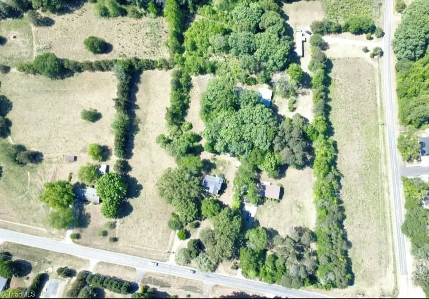 2844 Zoo Parkway, Asheboro, NC 27205 - #3