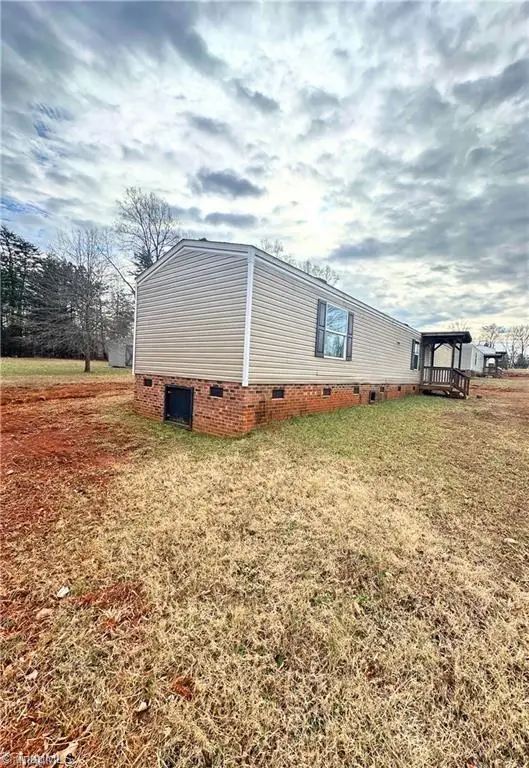 206 James Road, Shady Grove, NC 27106 - #2