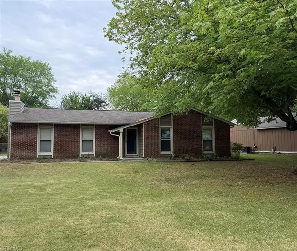 2807 Lamroc Road, Greensboro, NC 27407