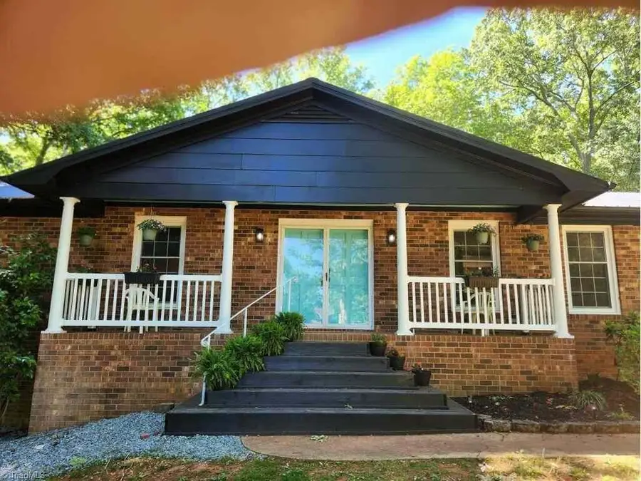 681 Foxcroft Drive, Lexington, NC 27292 - #2