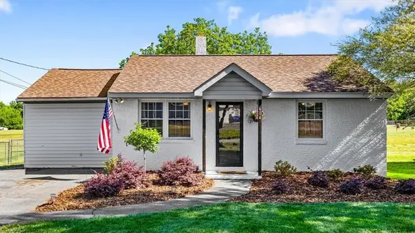 604 Rosedale Drive, Thomasville, NC 27360