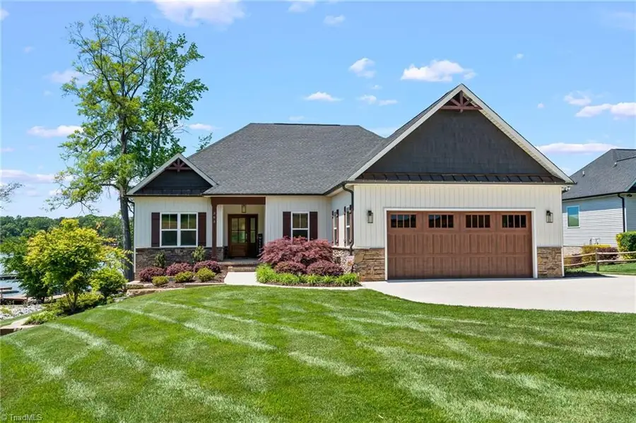 383 Rolling Road, Lexington, NC 27292 - #2