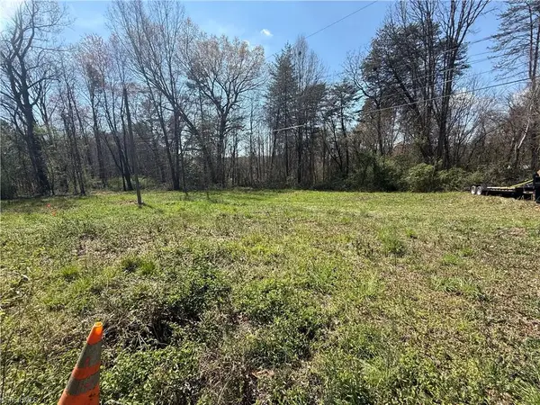 3004&5, 3008&9 & 3013 Rent Road, Yadkinville, NC 27055