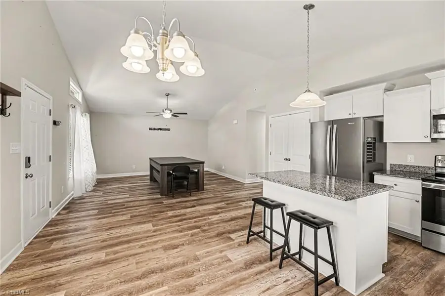 211 Bethlehem Avenue, Thomasville, NC 27360 - #3