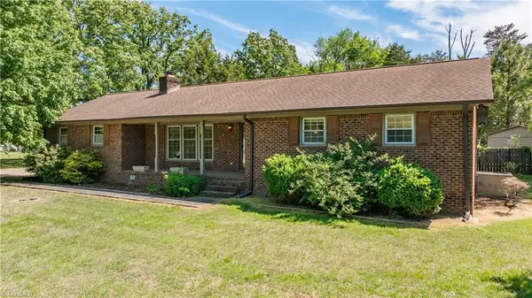 3229 Silver Maple Road, Sophia, NC 27350