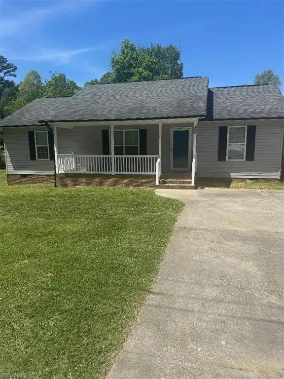 207 Willowbrook Drive, Thomasville, NC 27360 - #1