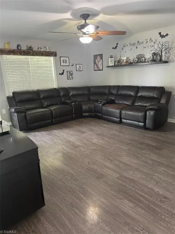 207 Willowbrook Drive, Thomasville, NC 27360 - #2