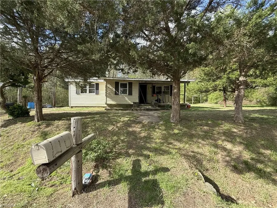 682 Gwynns Chapel Road, Pelham, NC 27311 - #2