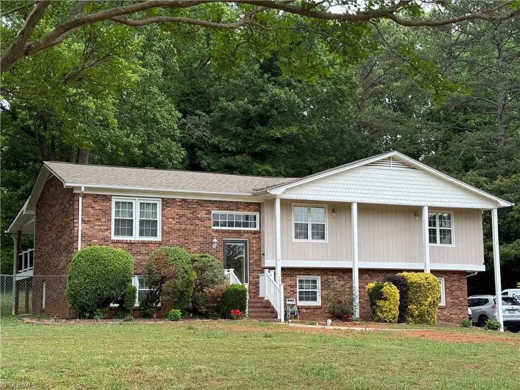 2335 Crestview Way, Winston Salem, NC 27103 - #1