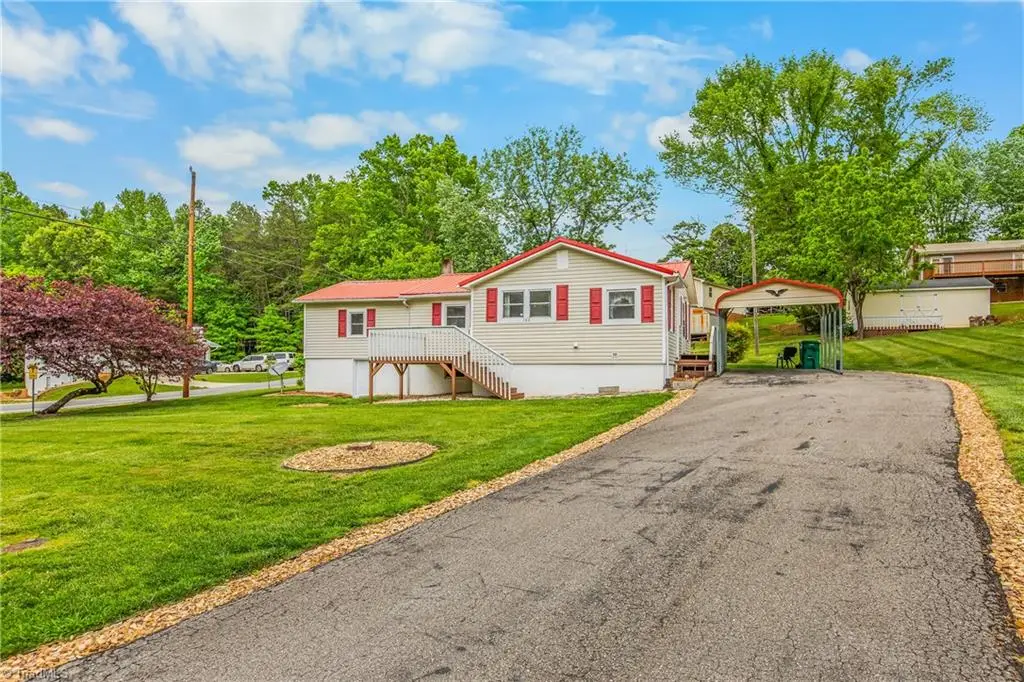 103 Howard Street, Pilot Mountain, NC 27041 - #1