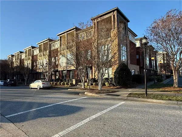 810 W 4th Street #421, Winston-Salem, NC 27101