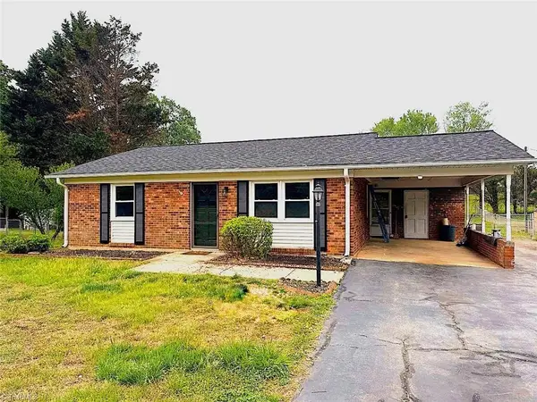 1285 Meadowbrook Drive, King, NC 27021