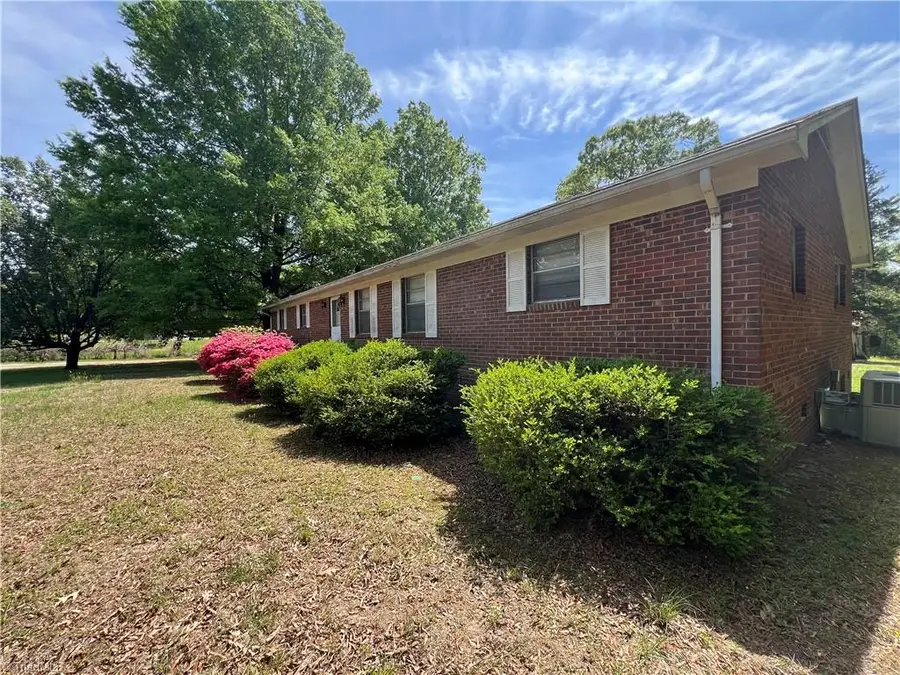 2109 Kivett Drive, Greensboro, NC 27406 - #2