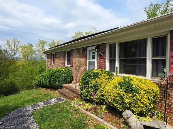166 Town Lane, Mount Airy, NC 27030