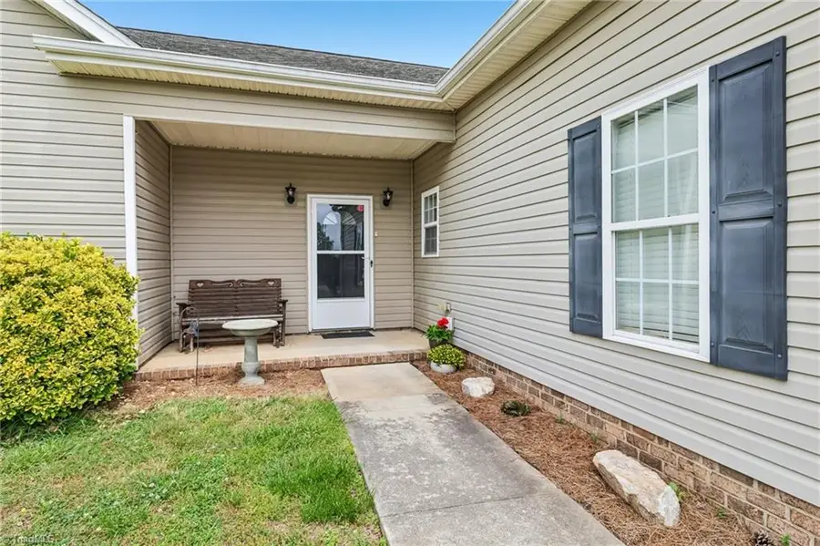 104 Mollie Road, Harmony, NC 28634 - #2
