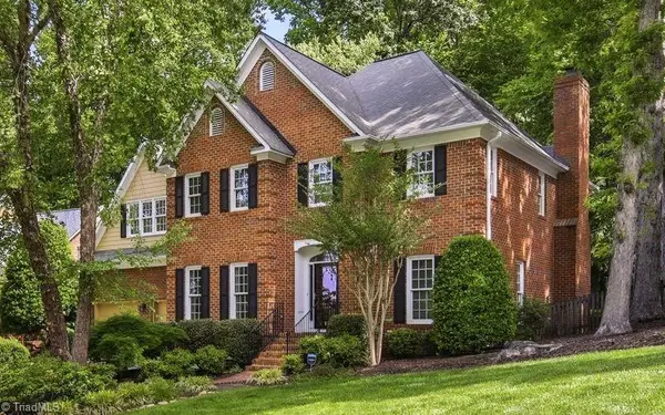4629 Jamesford Drive, Jamestown, NC 27282