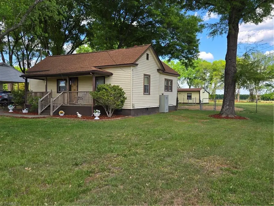 502 Cascade Avenue, Eden, NC 27288 - #2