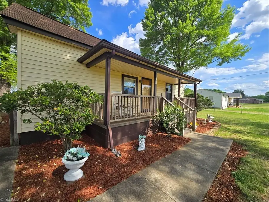 502 Cascade Avenue, Eden, NC 27288 - #3
