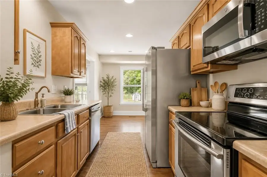 7507 Inglewood Road, Burlington, NC 27215 - #3