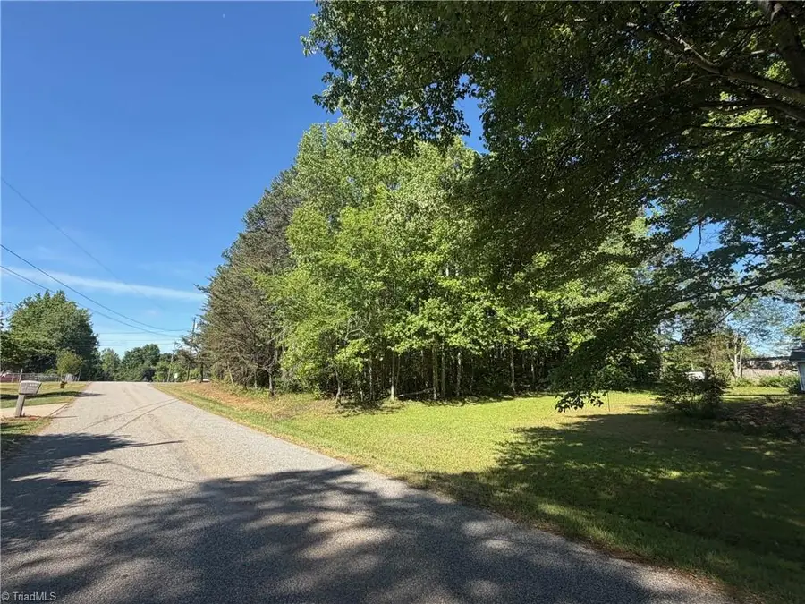 400 Lyons Drive, Clemmons, NC 27012 - #3