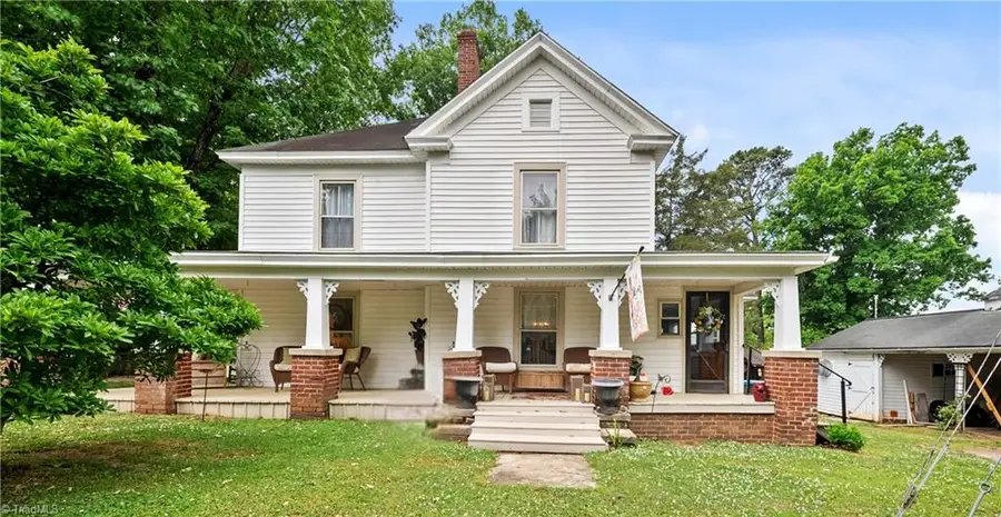 216 W 2nd Street, Denton, NC 27239 - #3