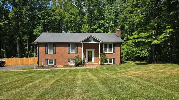 1578 Twin Oaks Drive, King, NC 27021