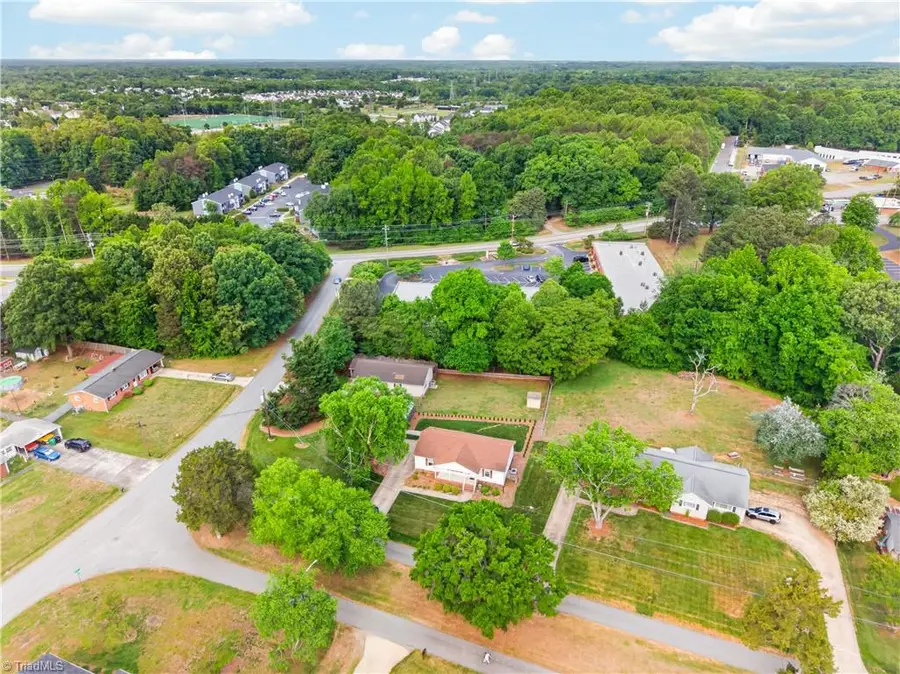 3701 Mulberry Lane, High Point, NC 27262 - #3
