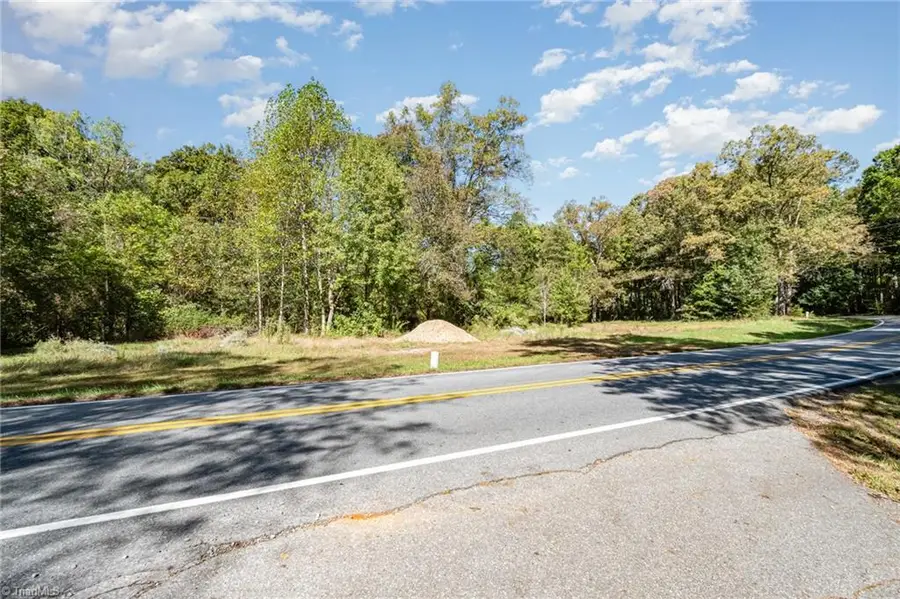 0000 Courtney Huntsville Road, Yadkinville, NC 27055 - #3