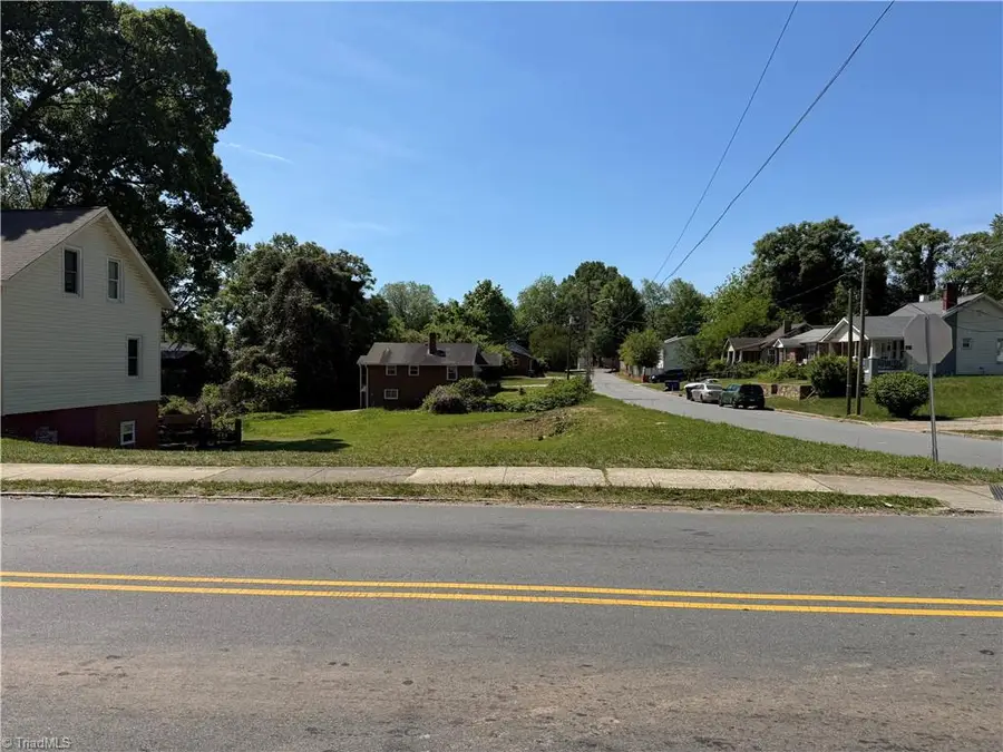 2423 N Dunleith Avenue, Winston Salem, NC 27105 - #2