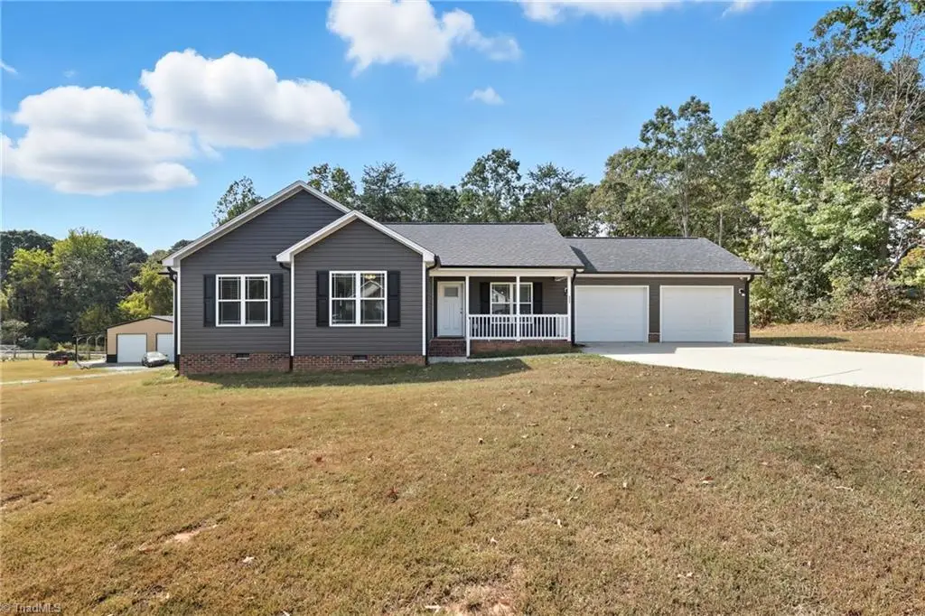 324 Carriage Trace Lane, Lexington, NC 27295 - #1