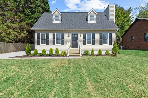 5525 Moravian Heights Lane, Clemmons, NC 27012