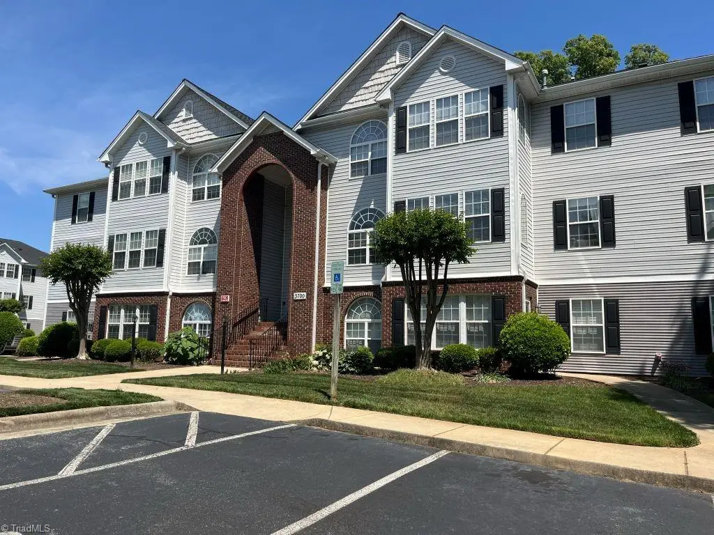 3700 Cotswold Terrace #3B, Greensboro, NC 27410 - #1