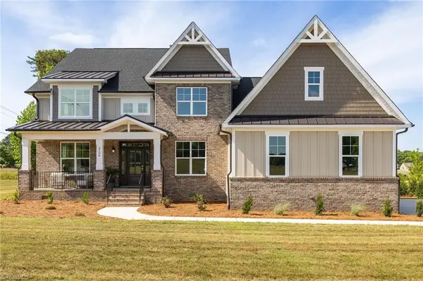 3106 Pasture View Drive, Summerfield, NC 27358