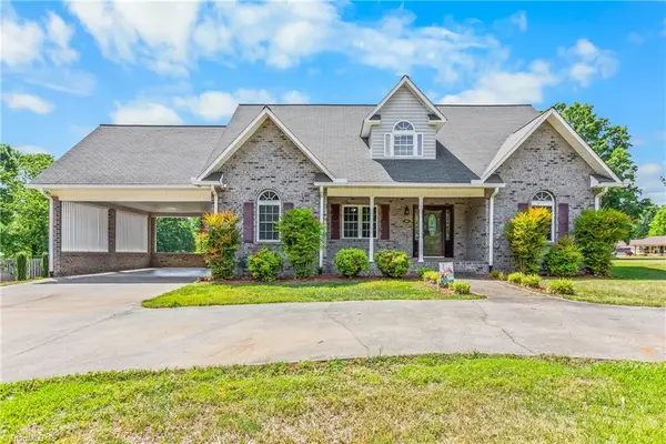 1004 Briarcliff Road, Yadkinville, NC 27055