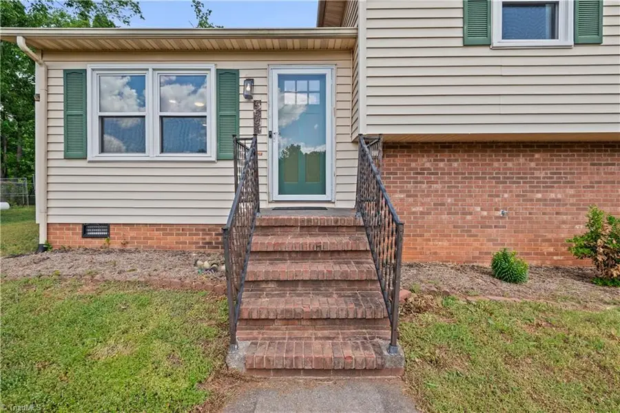 5561 Remington Point Drive, Walkertown, NC 27051 - #2
