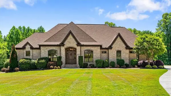 6635 Linville Ridge Drive, Oak Ridge, NC 27310