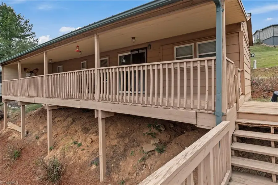 489 Buttons Lane, Sparta, NC 28675 - #2