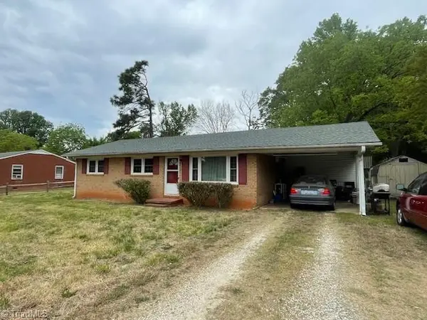 104 Abbotts Avenue, Lexington, NC 27292