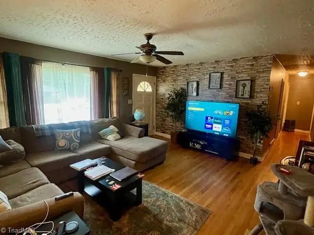 104 Abbotts Avenue, Lexington, NC 27292 - #2