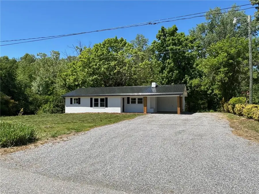 162 Green Valley Street, North Wilkesboro, NC 28659 - #3
